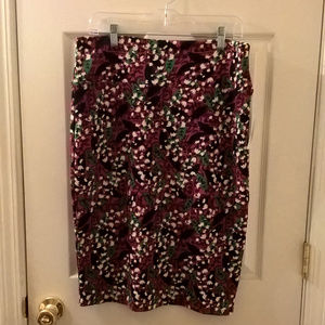 LulaRoe Cassie Mauve/White Floral Pencil Skirt XL